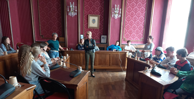 Accueil des élèves de Traunstein et de leur professeur le 10 06 2024 dans l'hémicycle de la ville de Gap
